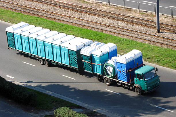 Best Porta potty delivery and setup  in Hallandale Beach, FL